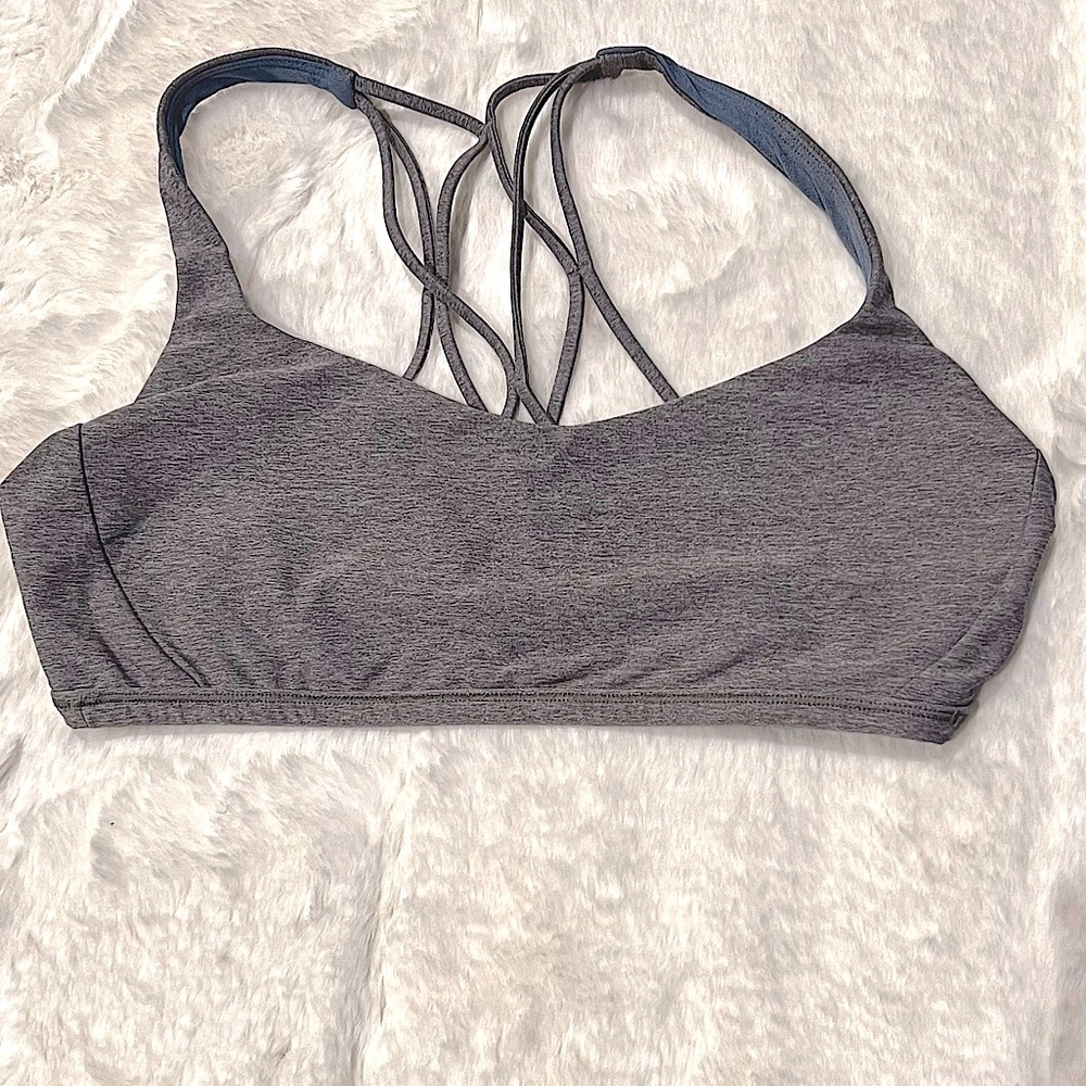 LULULEMON FREE TO BE ZEN sports bra. Grey. Size 6.